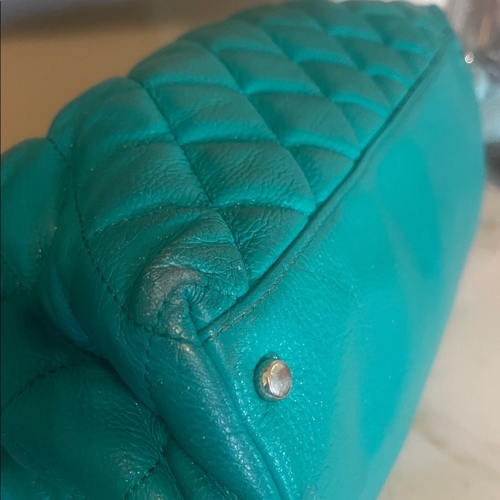 kate spade Quilted Teal Tote with Chain-Link Strap dust bag & small coin - Picture 3 of 10
